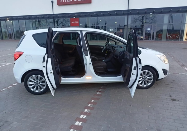Opel Meriva cena 29900 przebieg: 111700, rok produkcji 2013 z Czersk małe 277